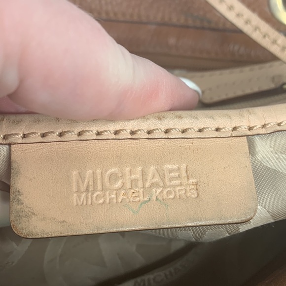 Michael Michael Kors Jet Set Tote in luggage/Buff - Picture 9 of 10